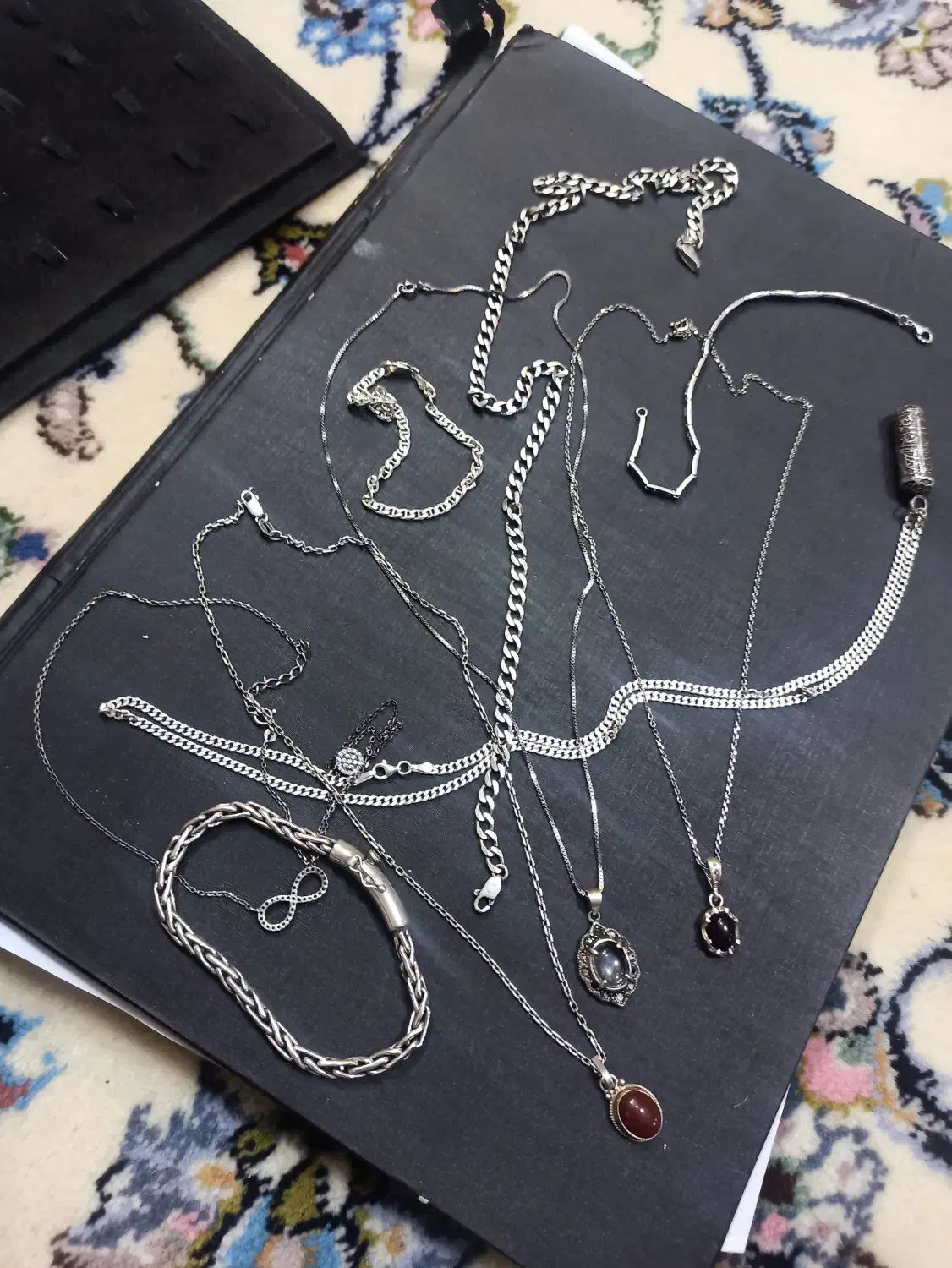 فروش تعدادی زنجیر و دستبند نقره ساچمه و شمش|جواهرات|کرمانشاه, |دیوار