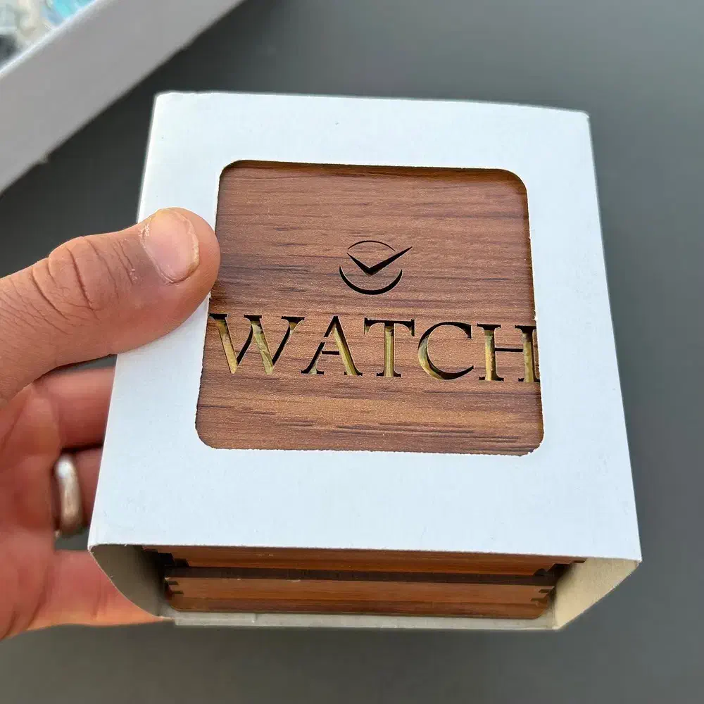 ساعت جیشاک جهانی با جعبه|ساعت|قزوین, |دیوار