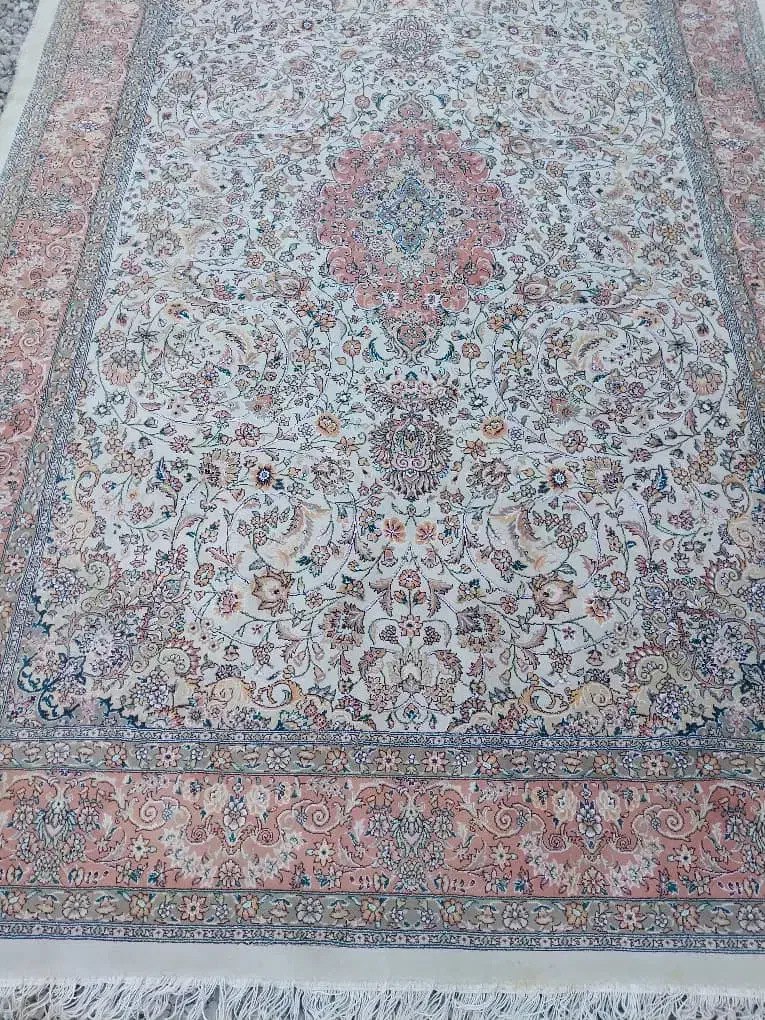 فرش ۶ متری ۷۰۰شانه|فرش|چالوس, |دیوار