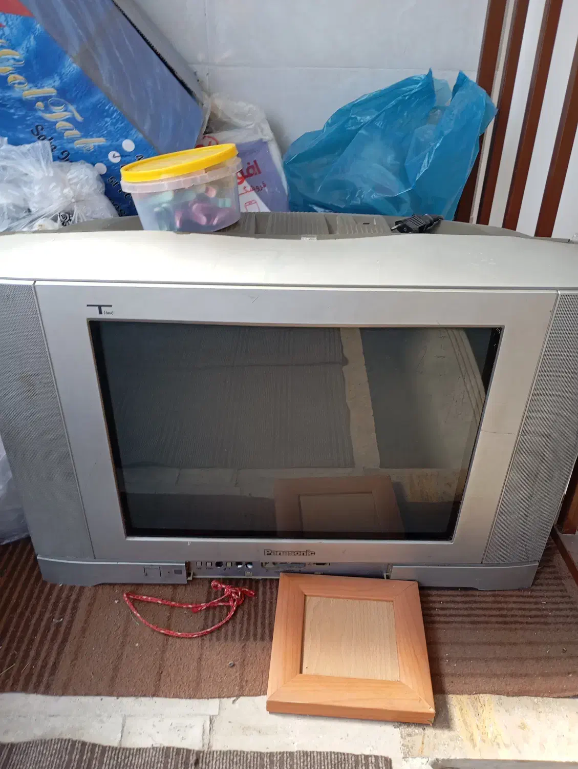 تلویزیون|تلویزیون و پروژکتور|قم, چهار مردان|دیوار