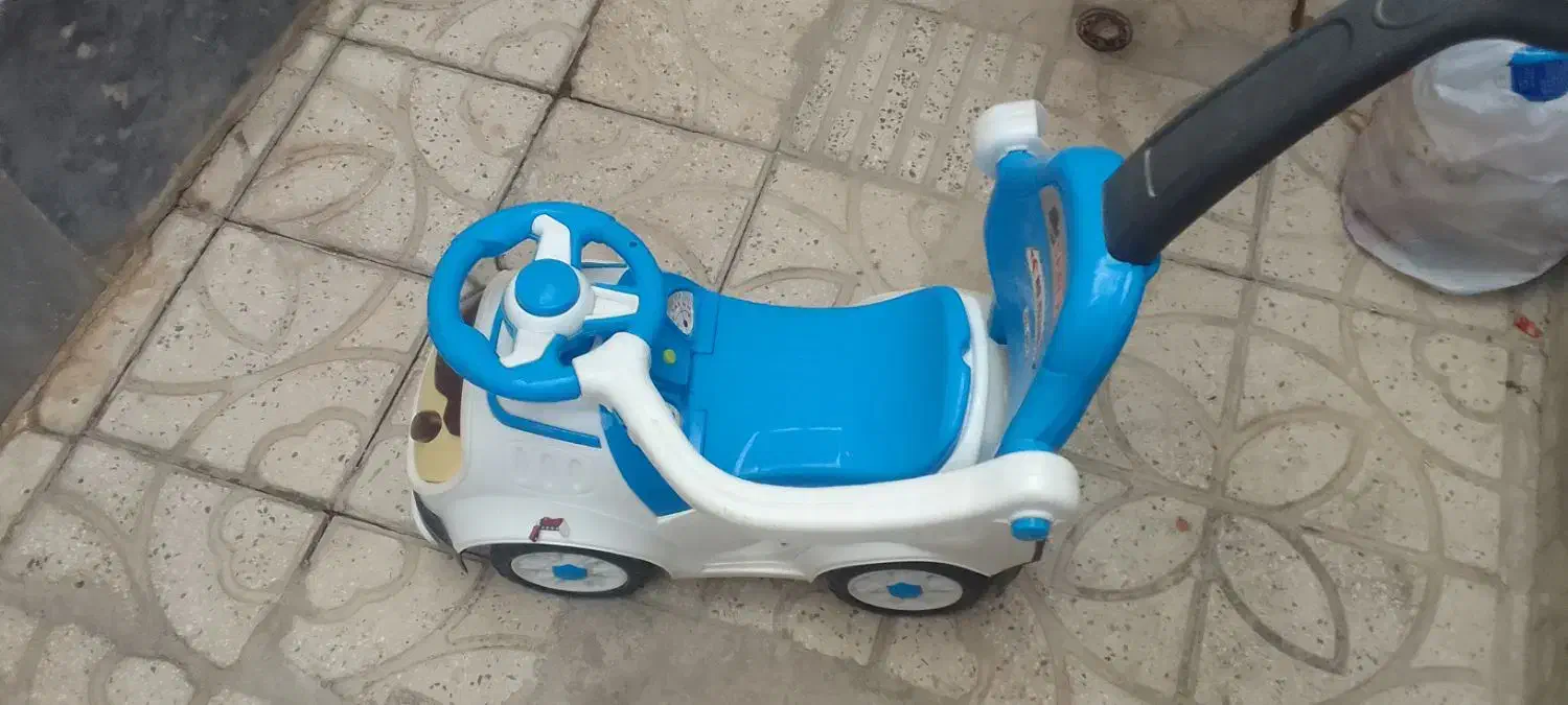 سه چرخ سالم|اسباببازی بچه|خوی, |دیوار