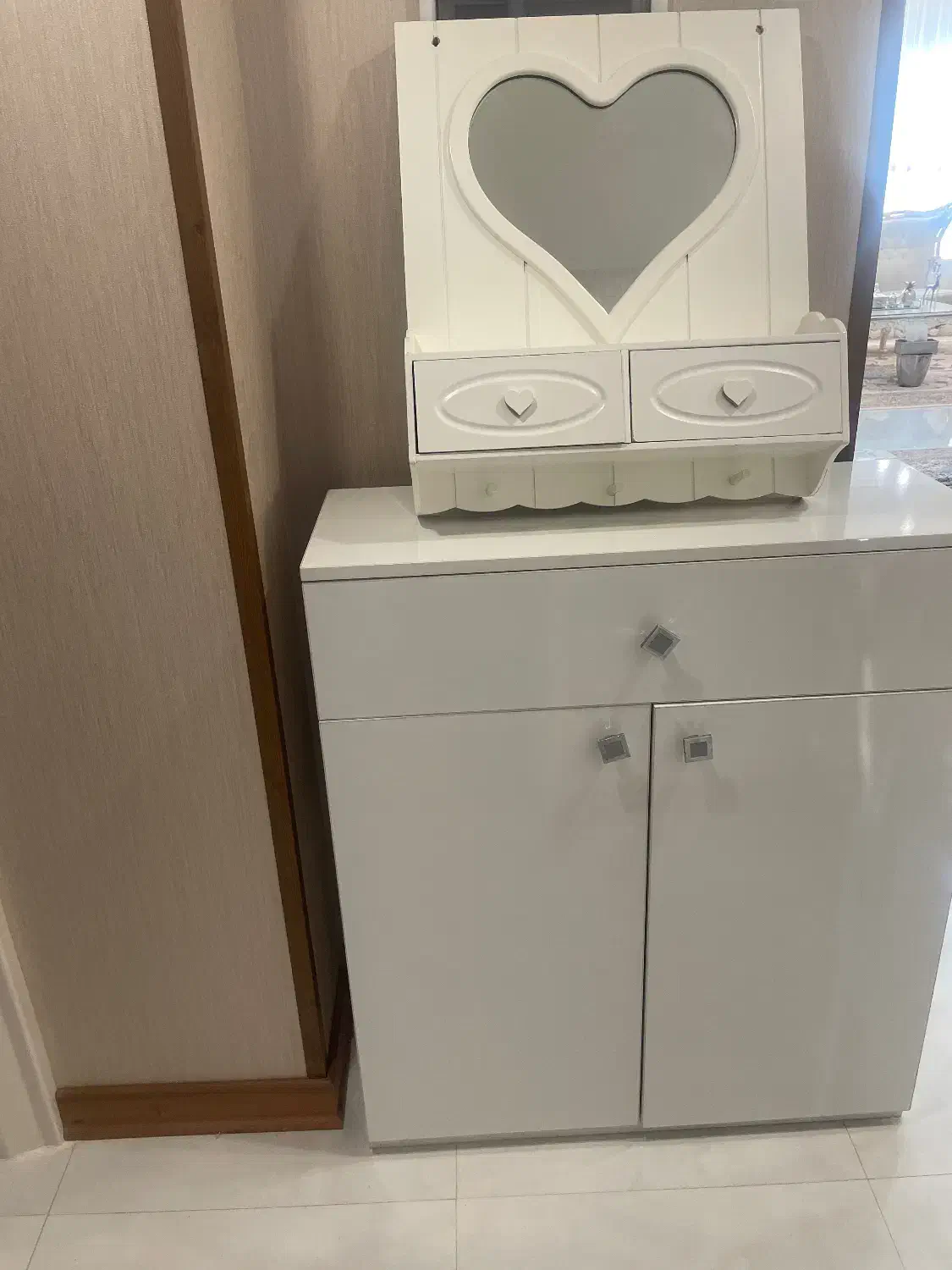 جاکفشی و شلف دیواری بالای جا کفشی|جاکفشی، کمد، دراور|قزوین, |دیوار