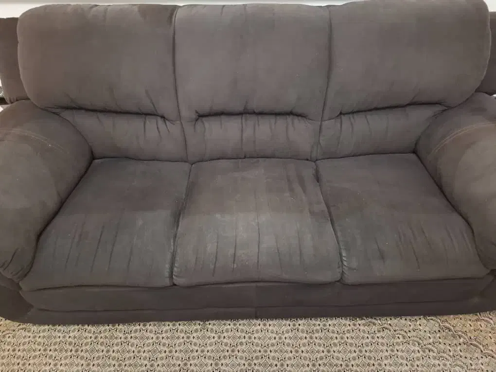 مبل راحتی ۷ نفره به اضافه یک عدد میز عسلی|مبلمان خانگی و میز عسلی|دامغان, |دیوار