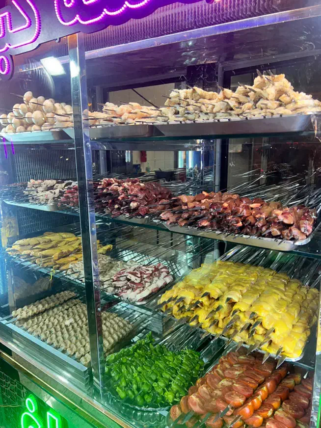 سالنکار اقا یا خانم سن زیر ۲۵سال|استخدام خدمات فروشگاه و رستوران|زنجان, |دیوار