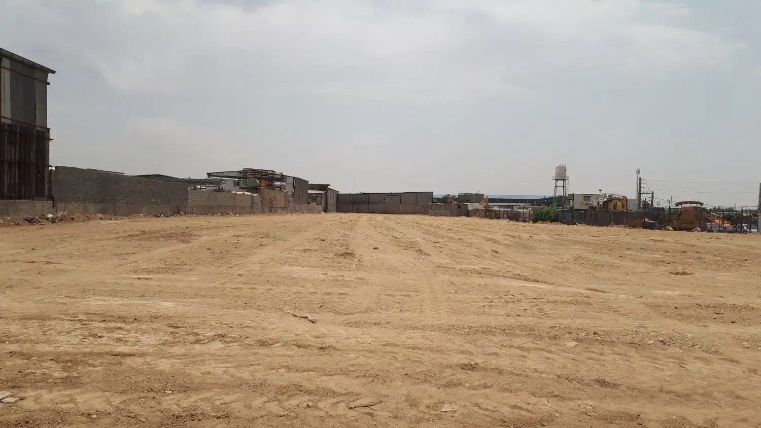 اجاره زمین۸۰۰۰ متری برآزادگان بین عرفان و غفاری|اجارهٔ دفتر صنعتی، کشاورزی، تجاری|تهران, یافت آباد جنوبی|دیوار