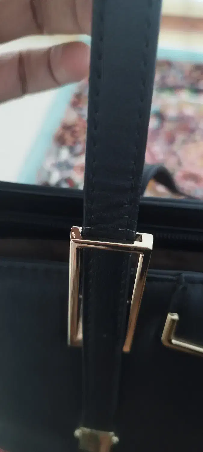 کیف و کفش|کیف، کفش، کمربند|پرند, فاز ۴|دیوار