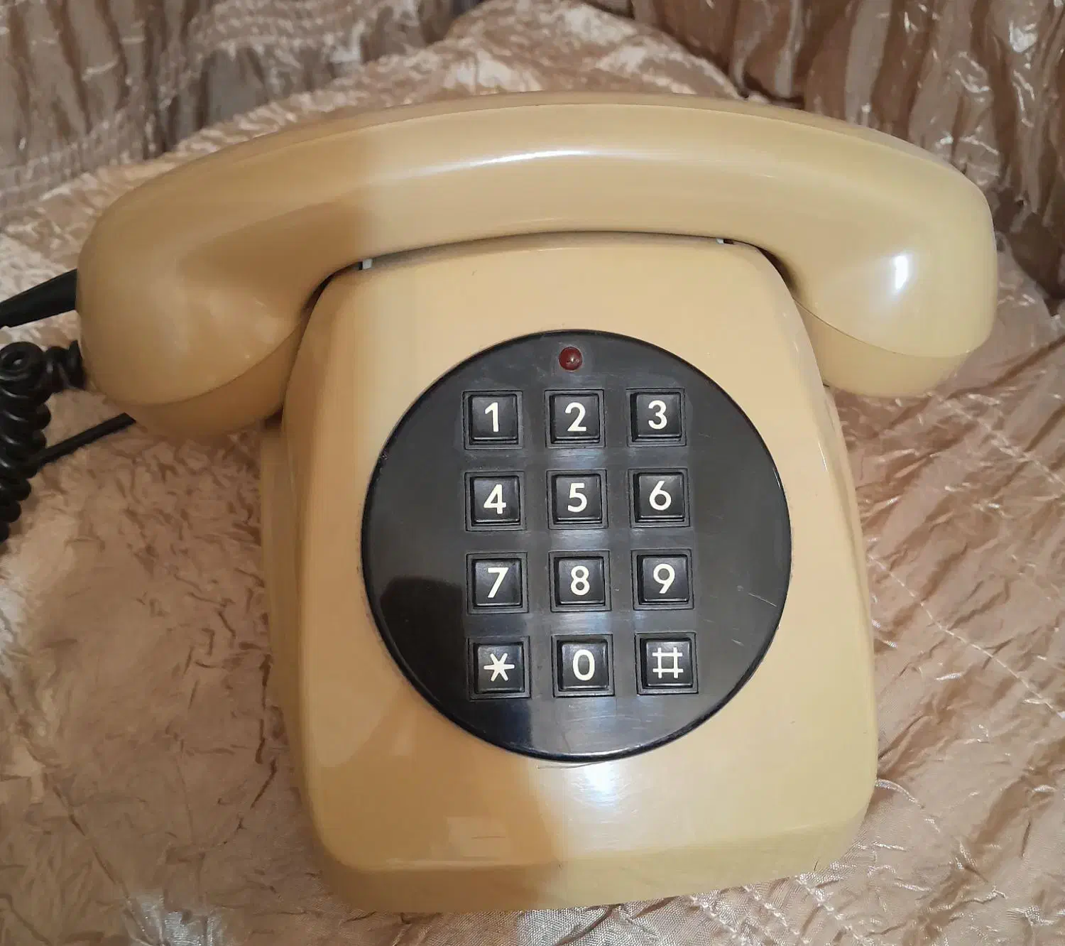 گوشی تلفن|تلفن رومیزی|سراب, |دیوار