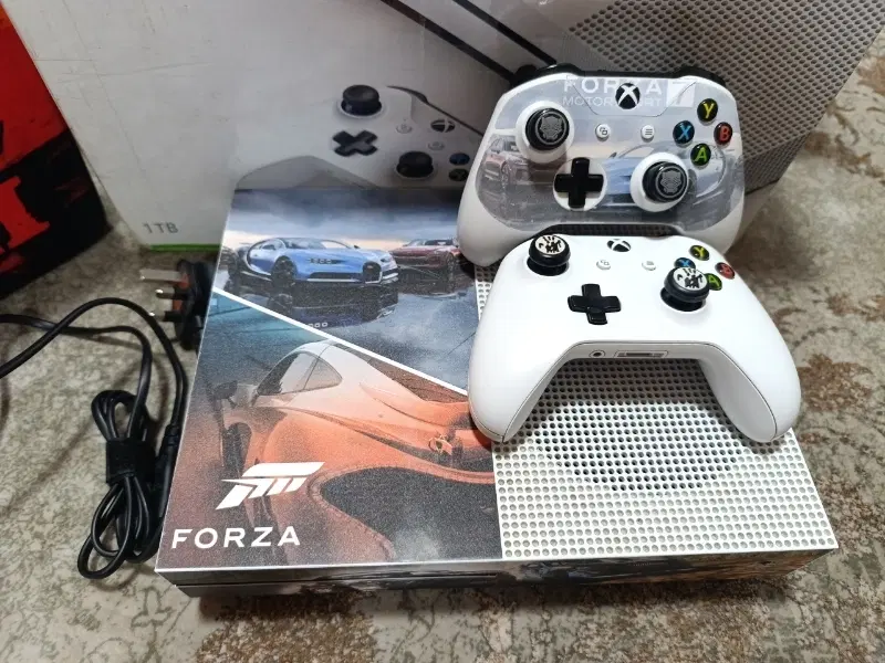 Xbox One s|کنسول، بازی ویدئویی و آنلاین|دوگنبدان, |دیوار