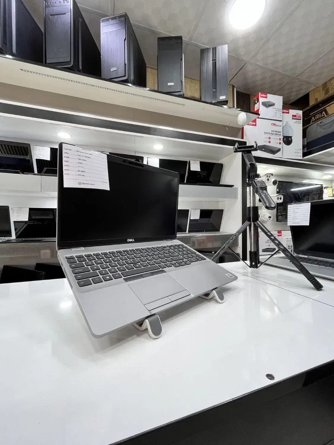 لپ تاپ استوک 4 گیگ گرافیک|رایانه همراه|قزوین, |دیوار