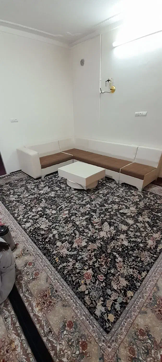 مبل ۷نفر طرح روس ۶ماه کارکرد نونو بهترین جنس۷م|مبلمان خانگی و میز عسلی|بروجرد, |دیوار