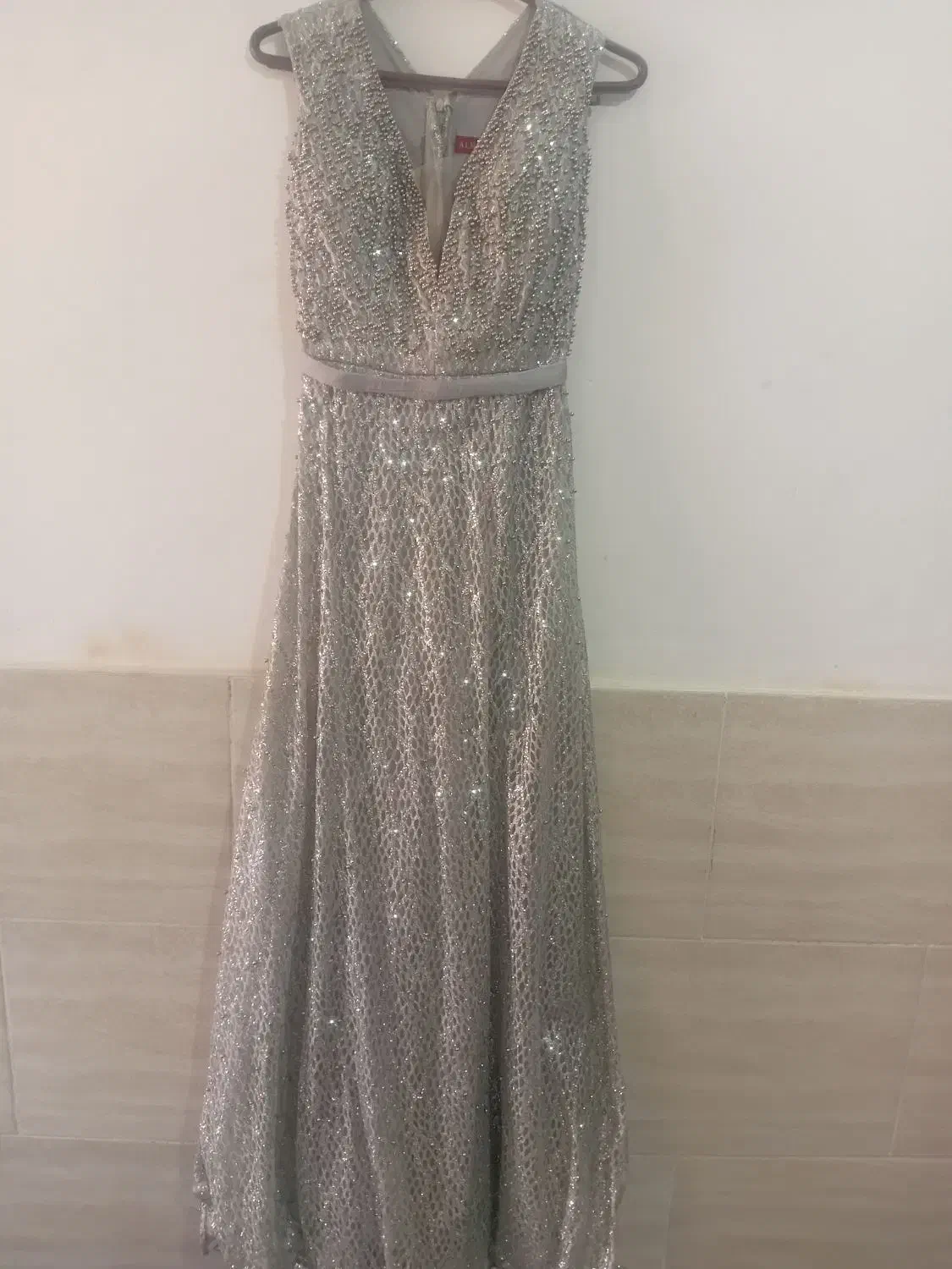 لباس عقدیم فقدر 4ساعت استفاده شد|لباس|مشهد, شهید شهریاری|دیوار