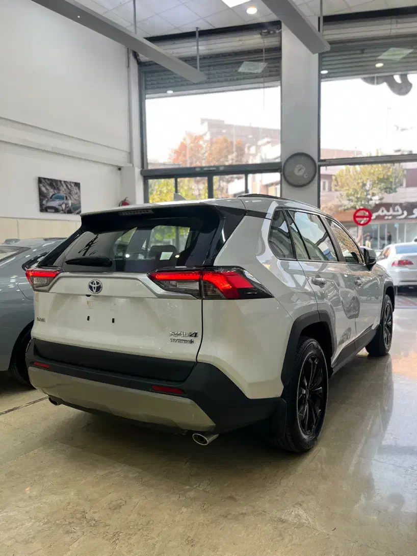 RAV4 2024/پلاک و مدارک/ موجود کف نمایشگاه|خودرو سواری و وانت|تهران, علم و صنعت|دیوار