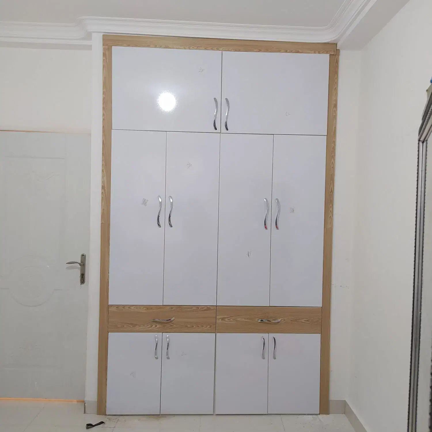 تعمیرات انواع کابینت و کمد دیواری|خدمات پیشه و مهارت|بندرعباس, |دیوار