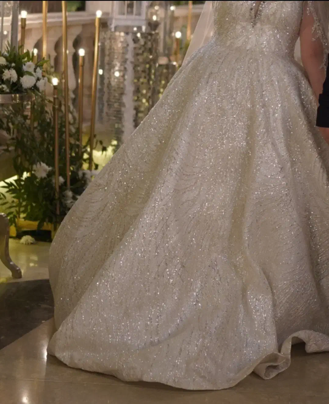 لباس عروس عربی|لباس|ورامین, ورامین|دیوار