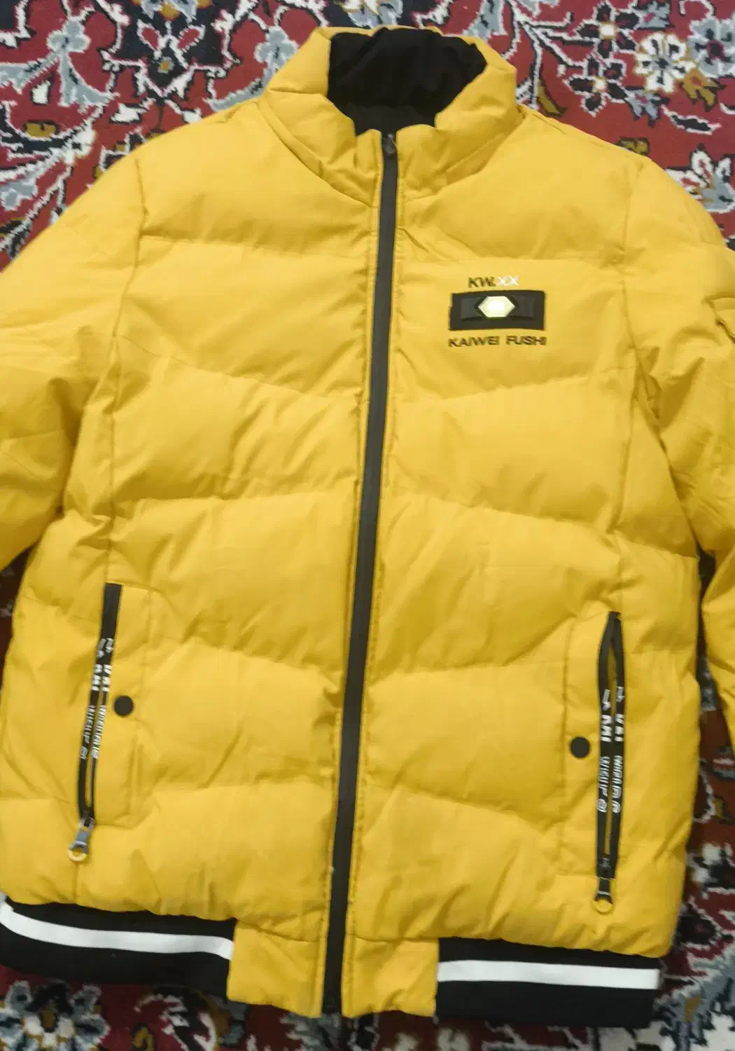 کاپشن..|لباس|کشاورز, |دیوار