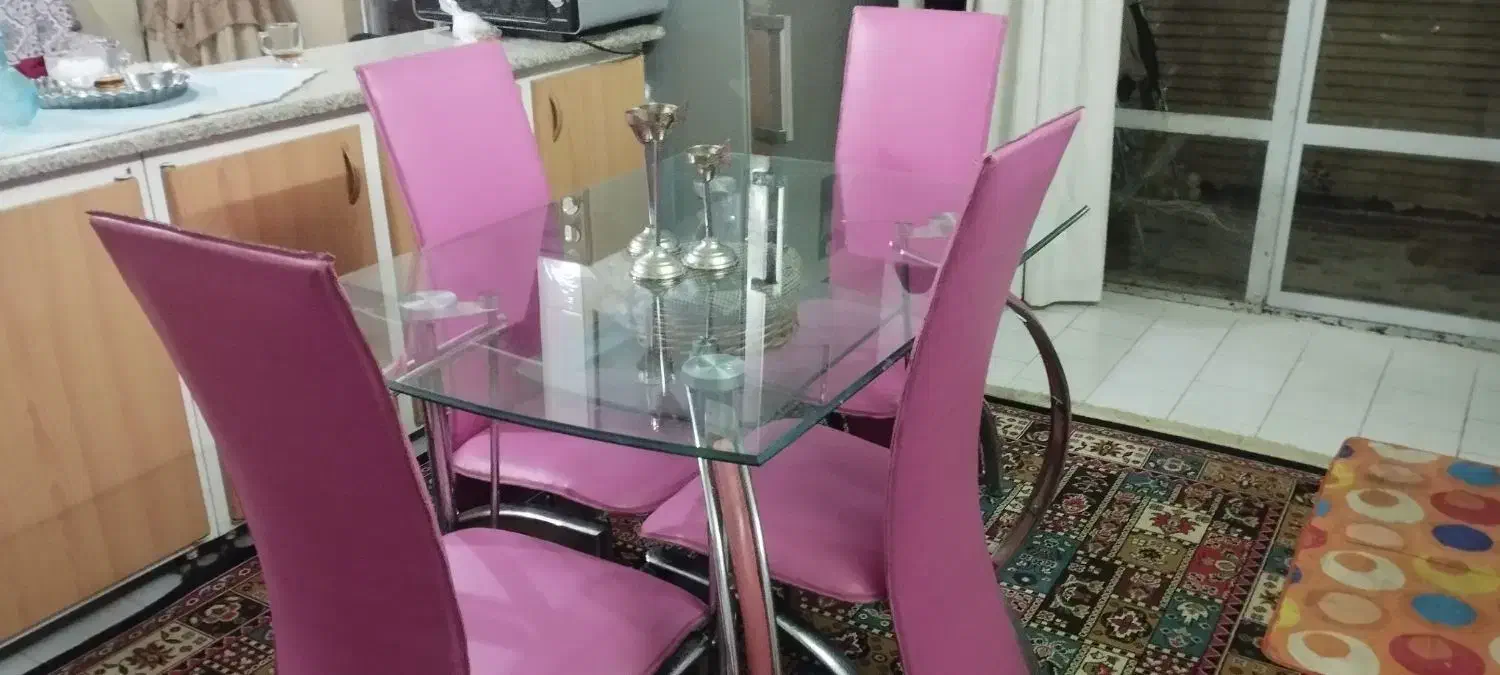 میز ناهار خوری چهارنفره درحد نو کاملا سالم و تمیز|میز و صندلی غذاخوری|نجف‌آباد, فردوسی شمالی|دیوار