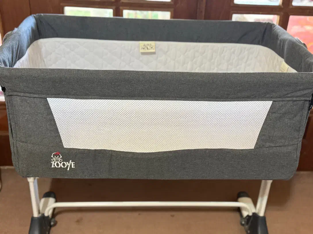 گهواره زویی|تخت و صندلی بچه|گرگان, |دیوار