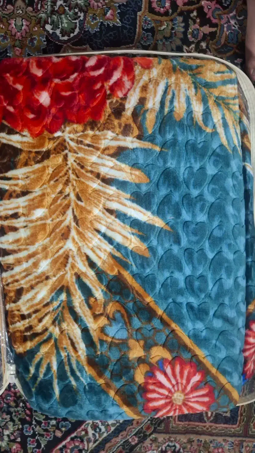 تعدادی پتو لیلیان دو نفره اصلی|رختخواب، بالش، پتو|سیرجان, |دیوار