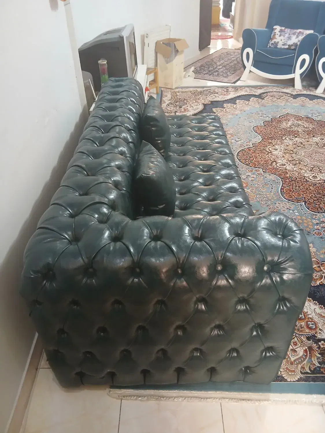 مبل راحتی چستر ۳ نفره|مبلمان خانگی و میز عسلی|اندیشه, اندیشه فاز ۱|دیوار