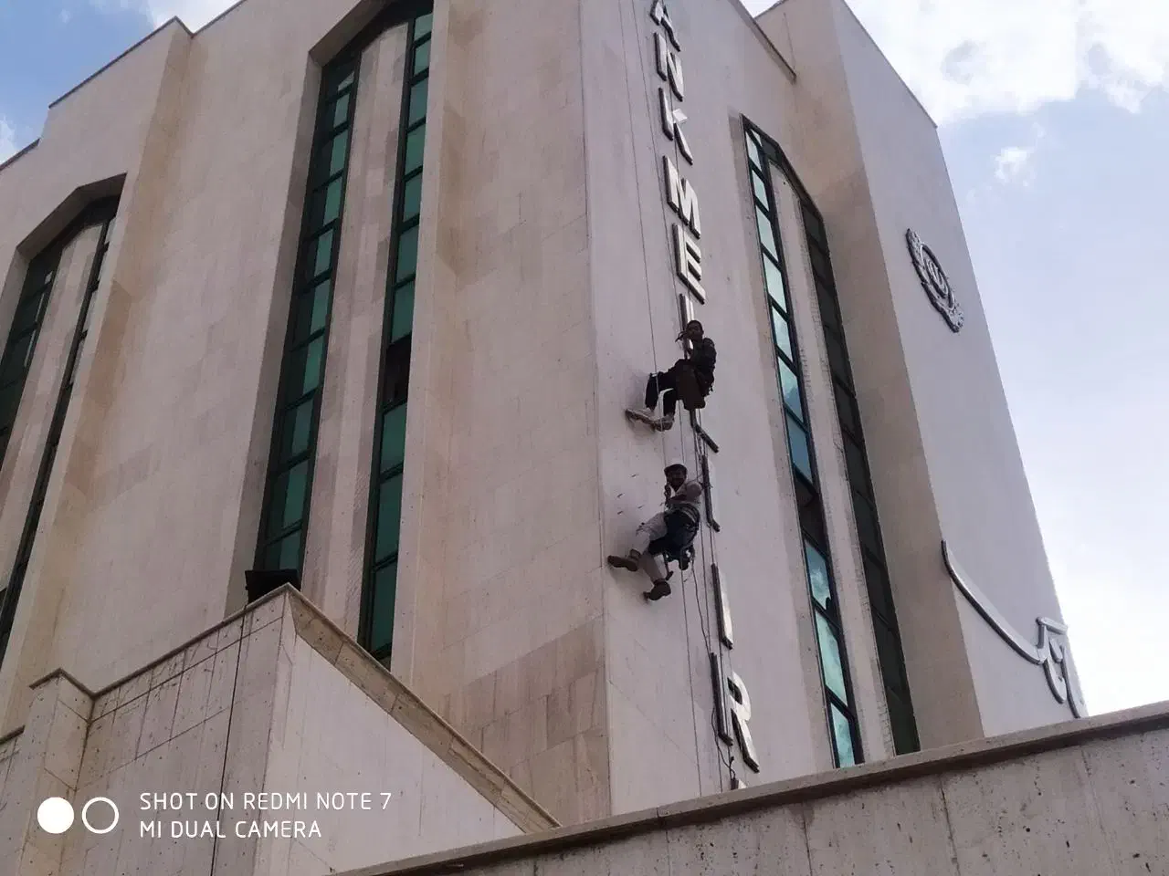 پیچ روپلاک نما وانجام کلیه امورکاردرارتفاع باراپل|خدمات پیشه و مهارت|زاهدان, |دیوار