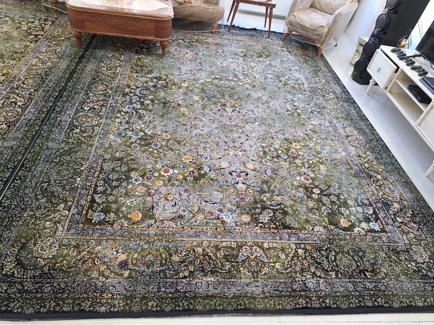 فرش نو|فرش|مشهد, حضرت حجت|دیوار