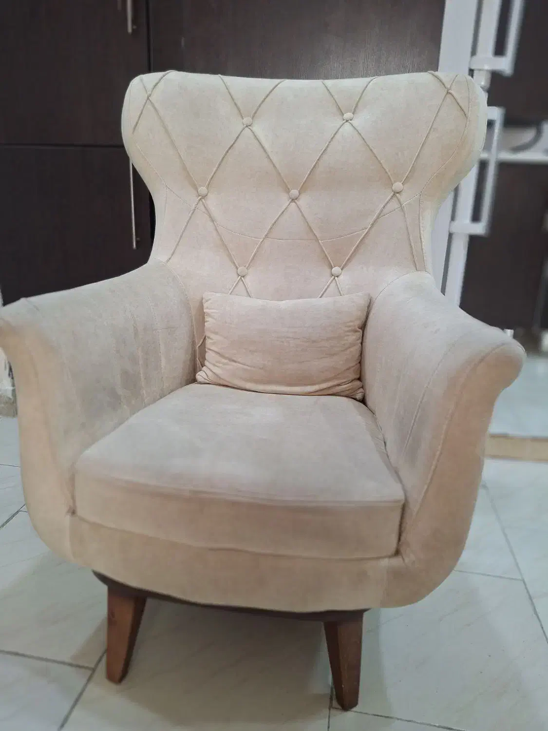 مبل راحتی مدل چستر|مبلمان خانگی و میز عسلی|محمدشهر, شهرک پیام (مهرالبرز)|دیوار