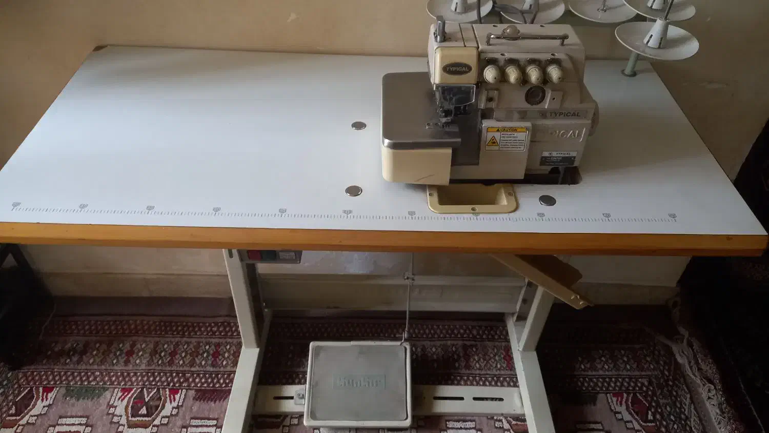 شکار چرخ ۵ نخ سردوز|چرخ خیاطی و ریسندگی|گنبد کاووس, |دیوار