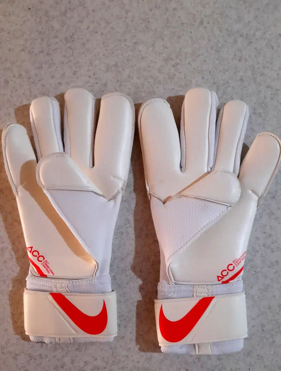 دستکش دروازه بانی اورجینال حرفه ای نایک سایز ۹|ورزشهای توپی|آبیک, |دیوار