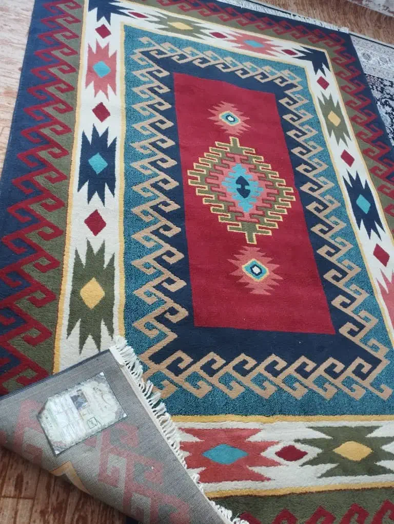 فرش و کناره|فرش|کامیاران, |دیوار