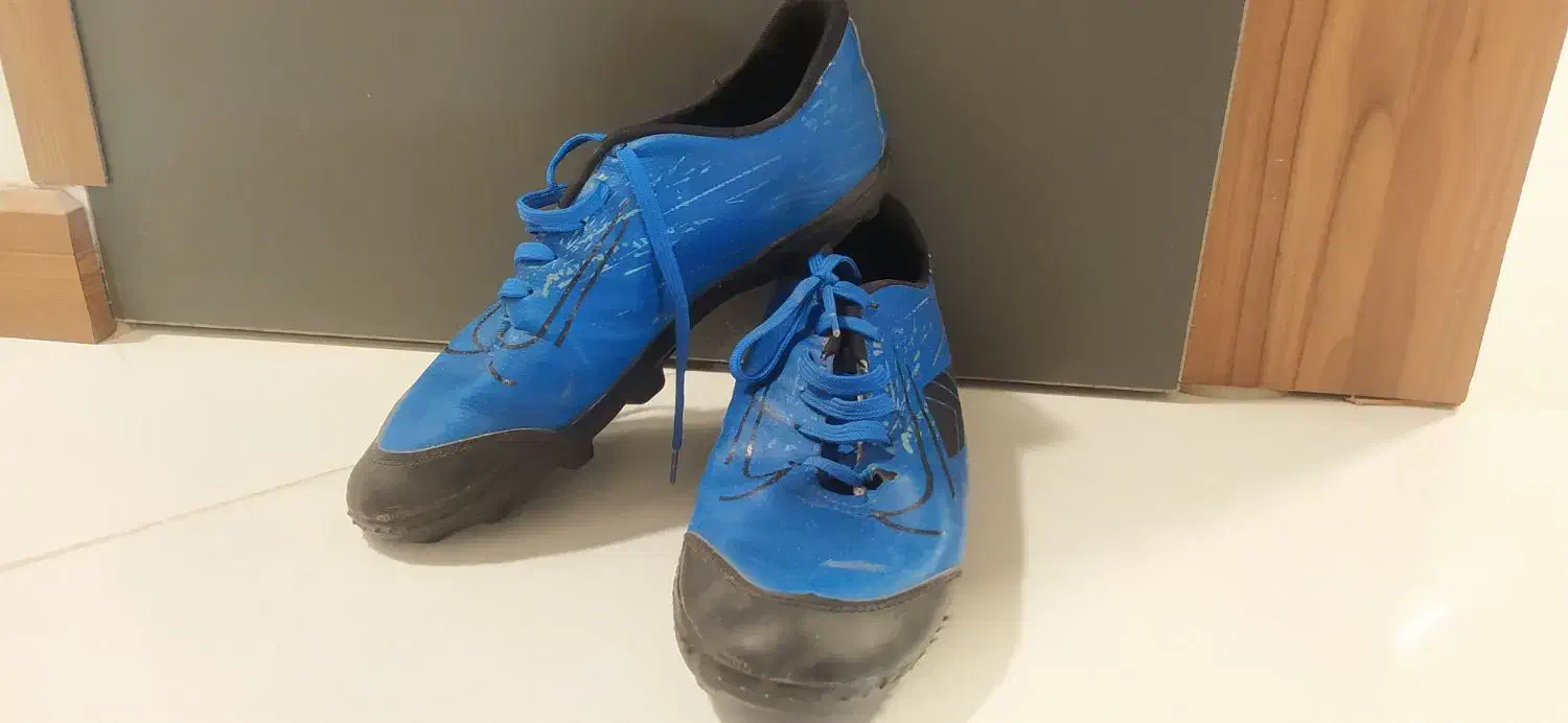 کفش فوتبال چمن|کیف، کفش، کمربند|شیراز, شهرک برف فروشان|دیوار