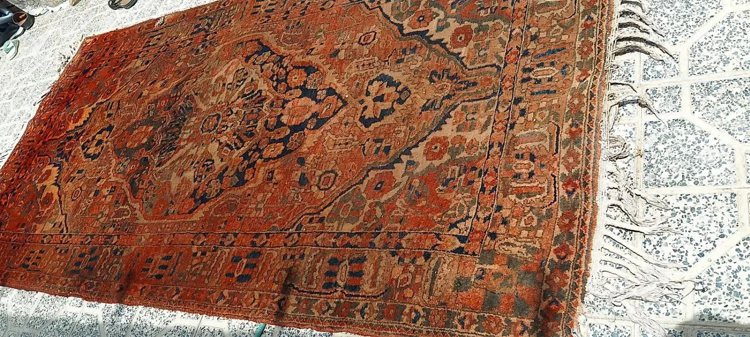 دوعدد قالی قدیمی نو ودست دوم وچوم اتیغه|فرش|اصفهان, فرودگاه شهید بهشتی|دیوار