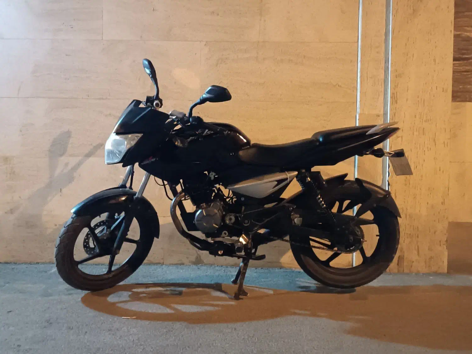 پالس135|موتورسیکلت|اصفهان, ملک|دیوار