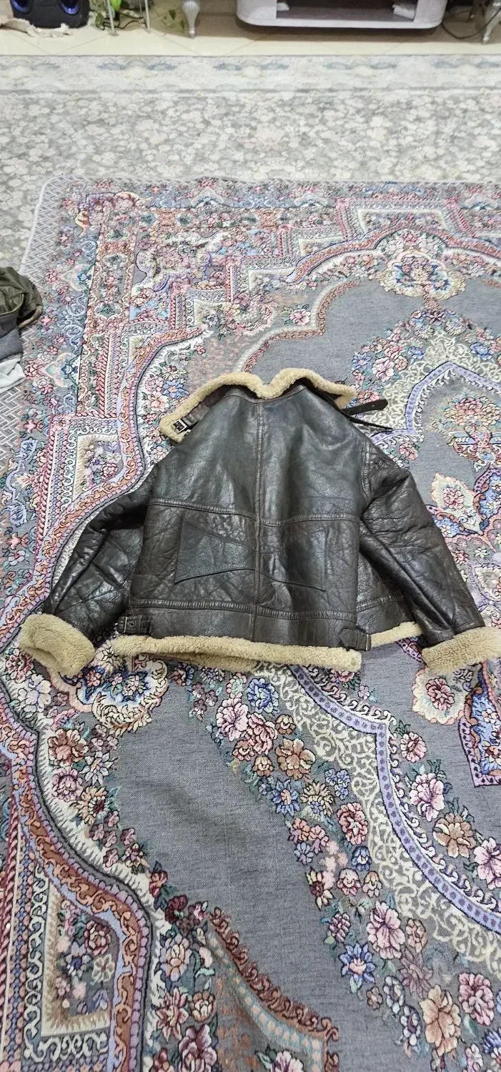 کاپشن بوفالو و کلاه روسی اورجینال|لباس|تهران, خاک سفید|دیوار