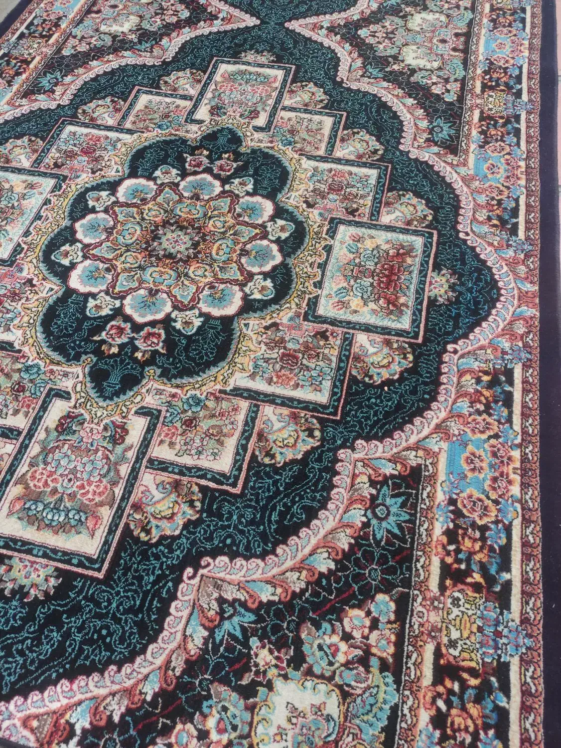 کناره ۷۰۰شانه|فرش|قم, زند آباد|دیوار