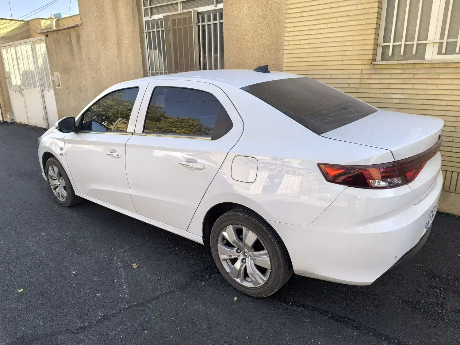 تارا اتوماتیک V4 سفید مدل ۱۴۰۳|خودرو سواری و وانت|شیراز, شهرک والفجر|دیوار