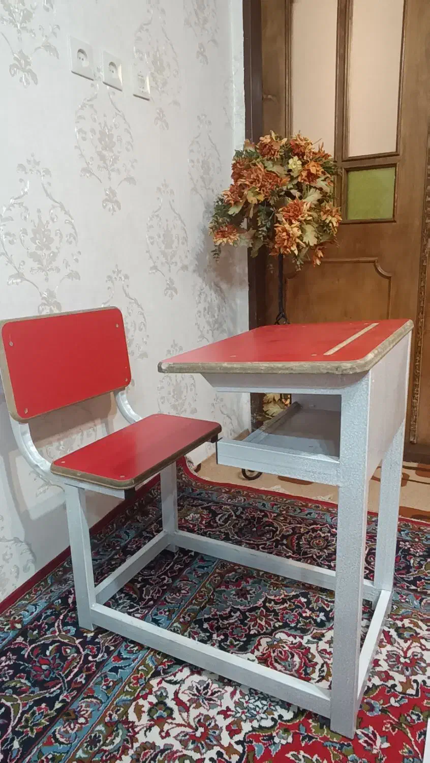 میز تحریر-میز کامپیوتر -نیمکت تک نفره|میز تحریر و کامپیوتر|مراغه, |دیوار