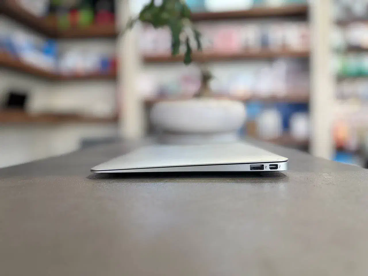 لپ تاپ MacBook air|رایانه همراه|مشهد, فرهنگیان (شهرک غرب)|دیوار