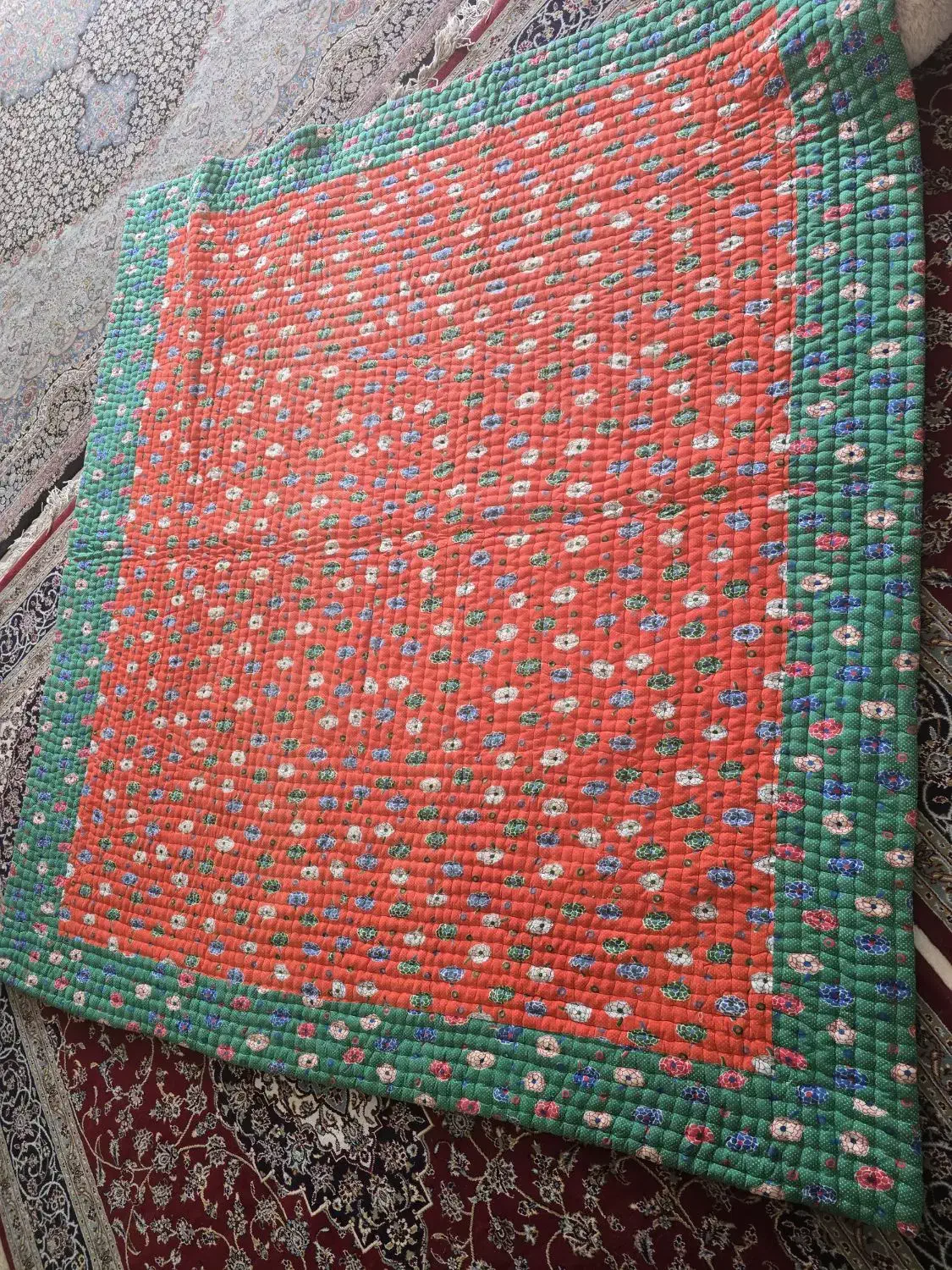 لحاف و پتو|رختخواب، بالش، پتو|اصفهان, بوستان آینه خانه|دیوار