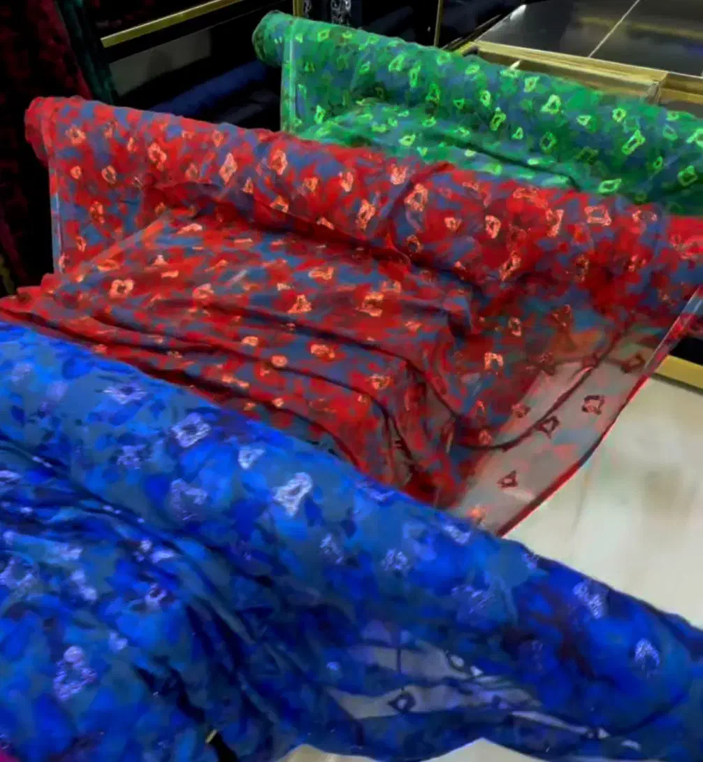 پارچه حریرزر پرس|لوازم خیاطی و بافتنی|پاوه, |دیوار