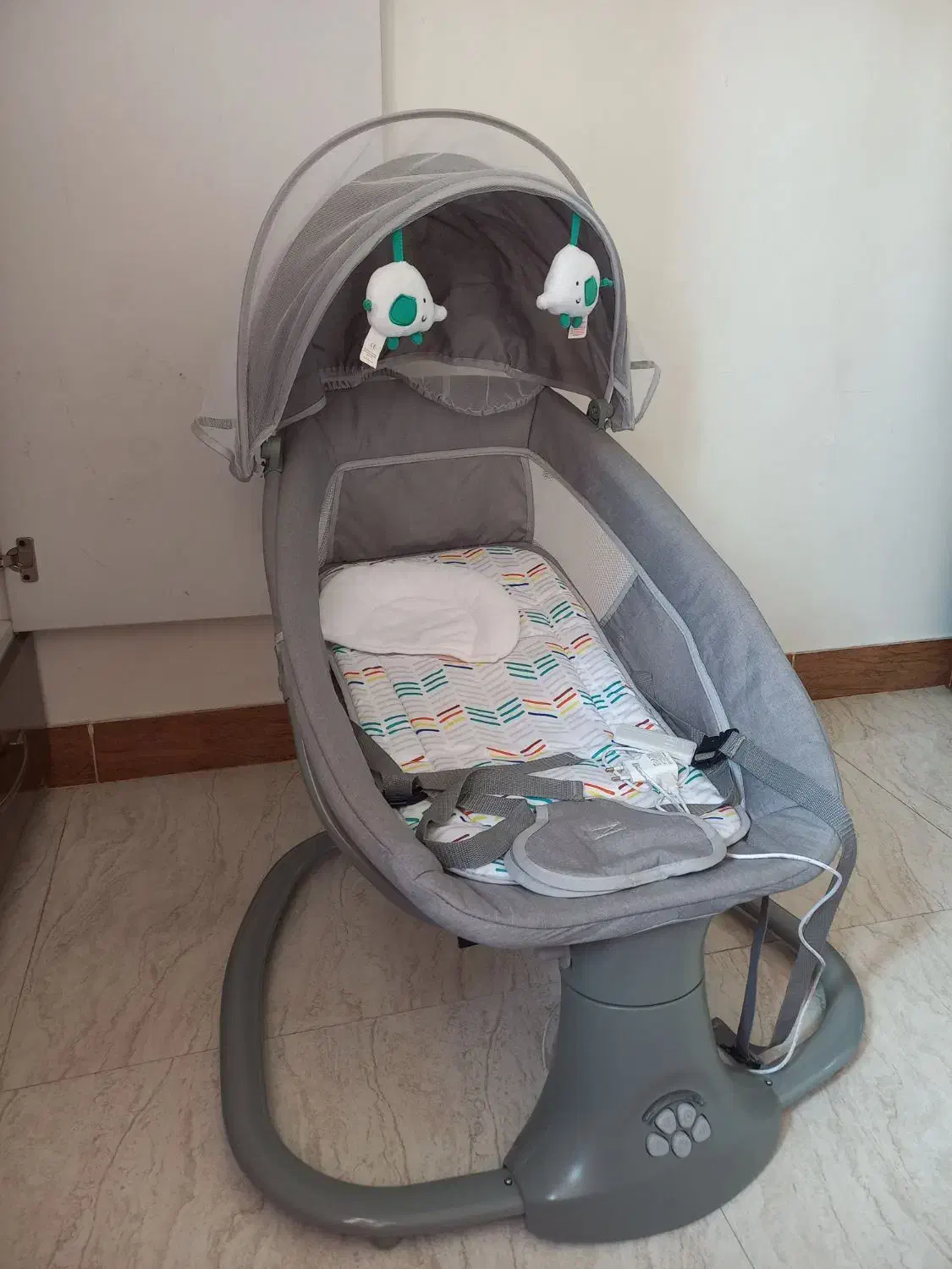 گهواره برقی|اسباب و اثاث بچه|رشت, نخودچر|دیوار