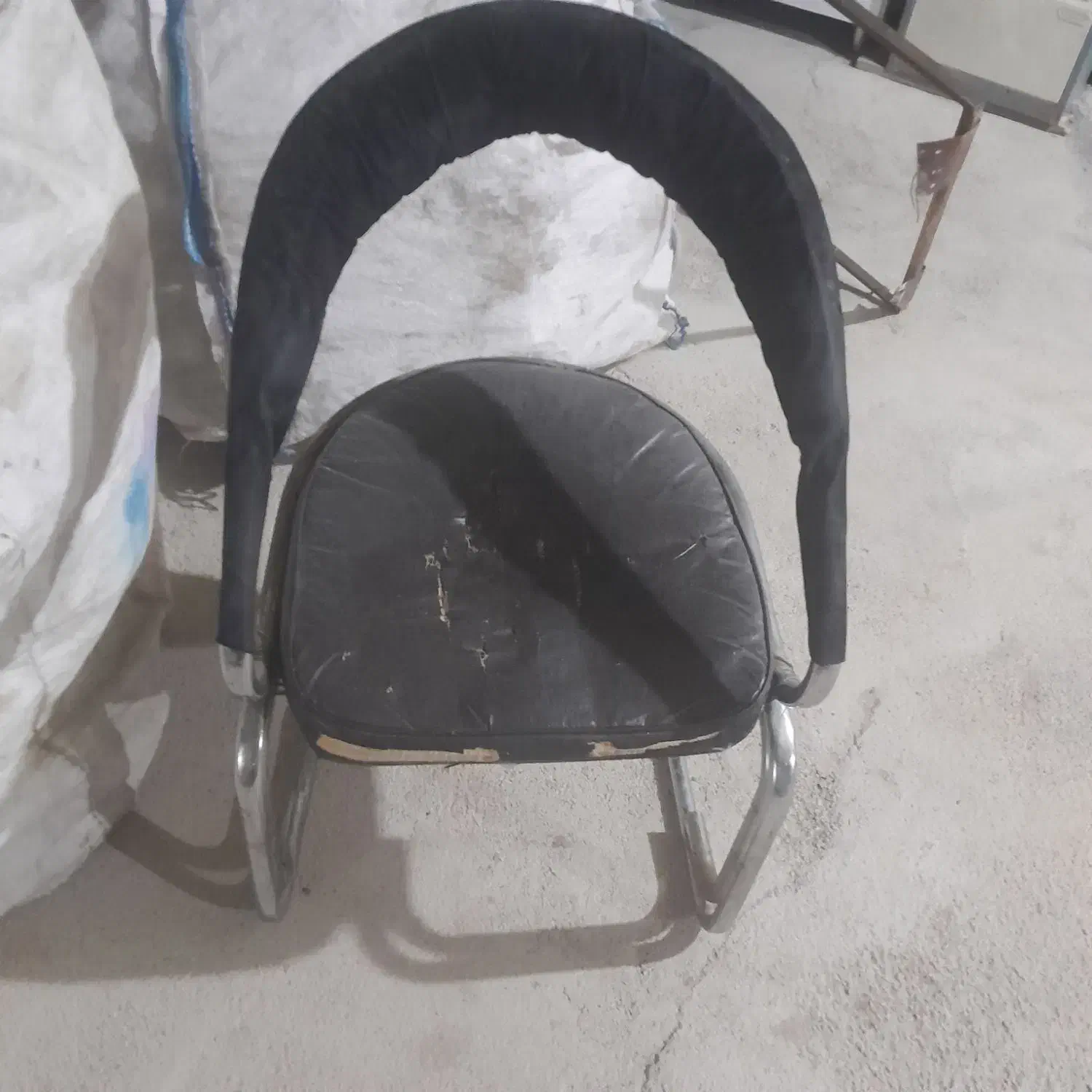 صندلی|صندلی و نیمکت|ایلام, |دیوار