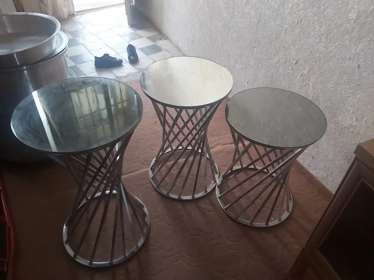 کنار سالنی ۳ عدد|مبلمان خانگی و میز عسلی|نهاوند, |دیوار