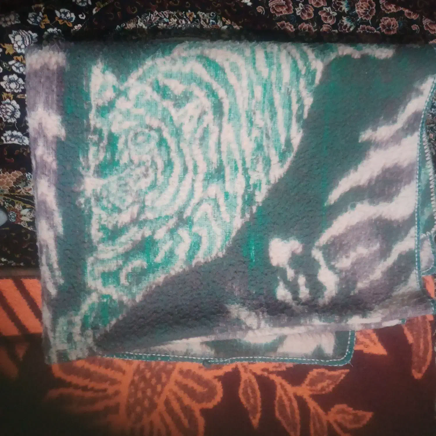 پتو یک نفره معمولی|رختخواب، بالش، پتو|اراک, |دیوار