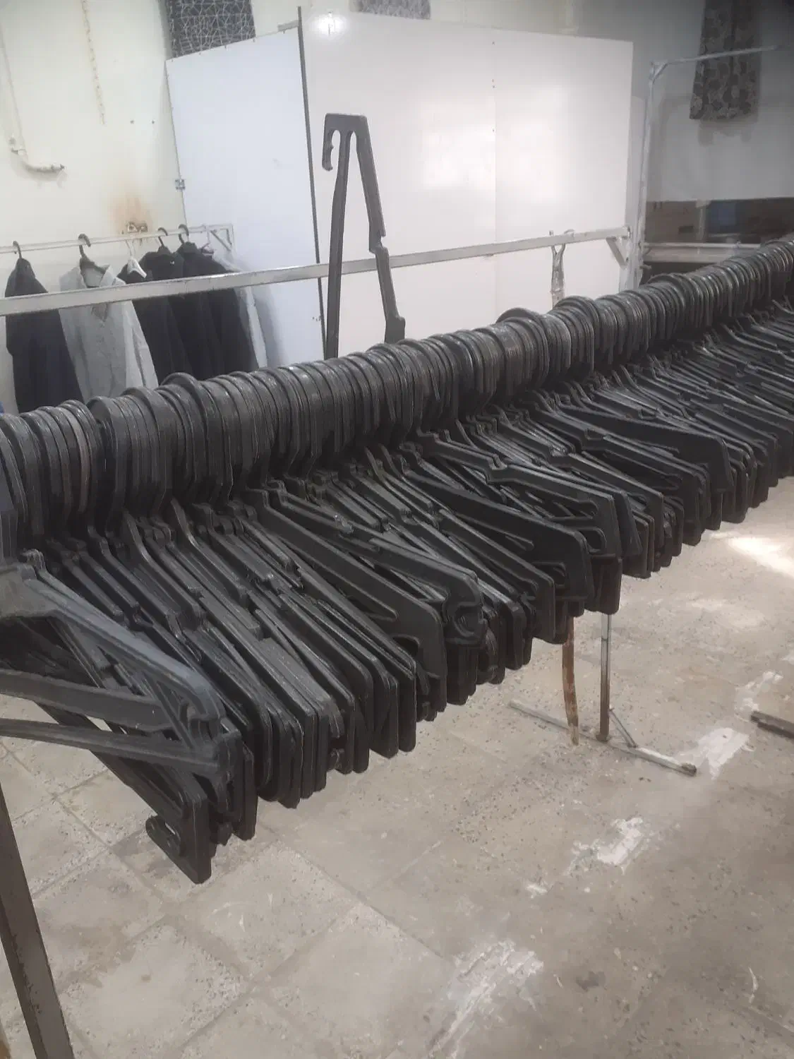 چوب لباس|فروشگاه و مغازه|خرمآباد, |دیوار