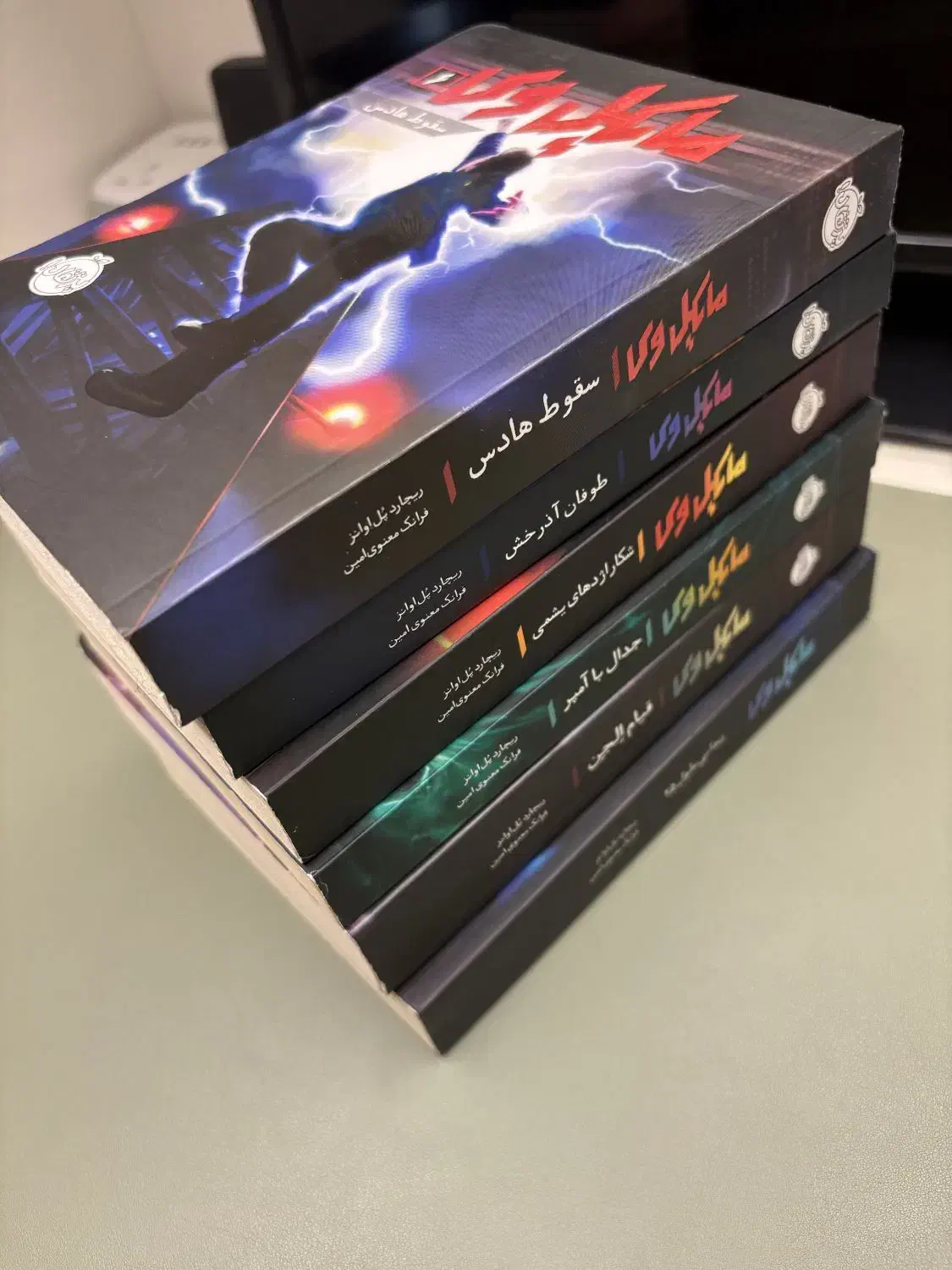کتاب رمان مایکل وی ( ۶ جلد )|کتاب و مجله ادبی|تهران, کیانشهر|دیوار