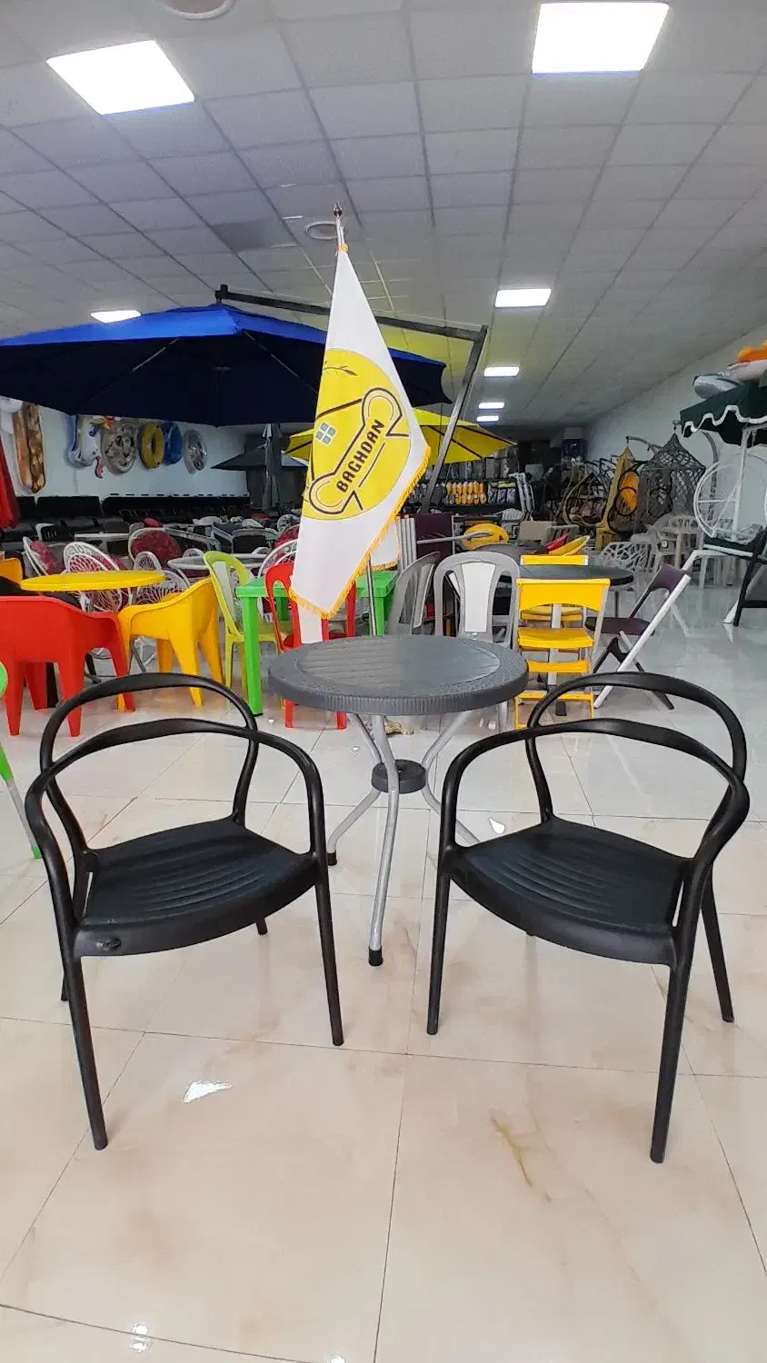 صندلی پلاستیکی قهوه ای خوری روفگاردن مدل فلار|صندلی و نیمکت|چهارباغ, |دیوار