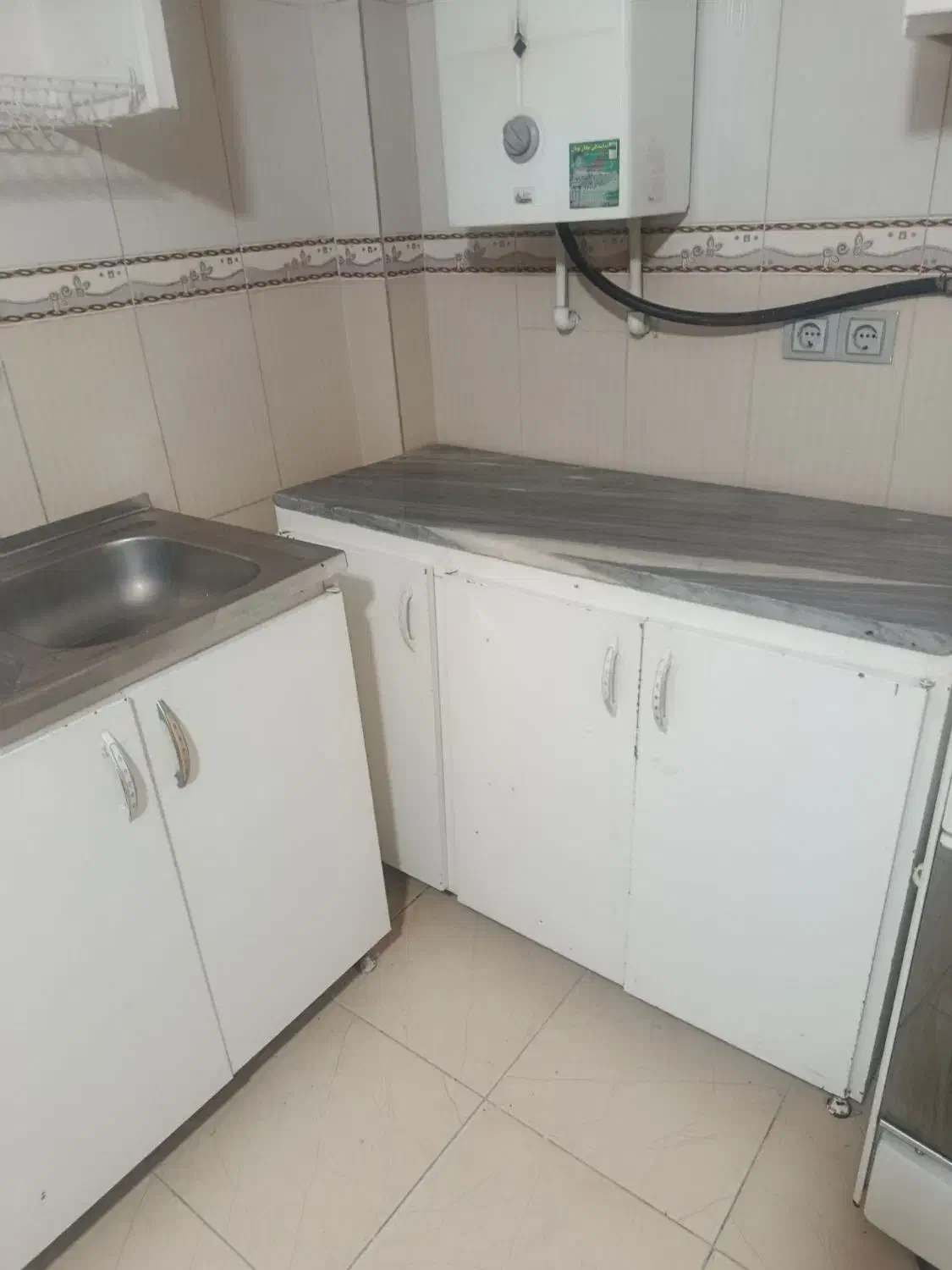 کابینت آشپزخانه در حد نو (فوری)|مصالح و تجهیزات ساختمان|اردبیل, |دیوار