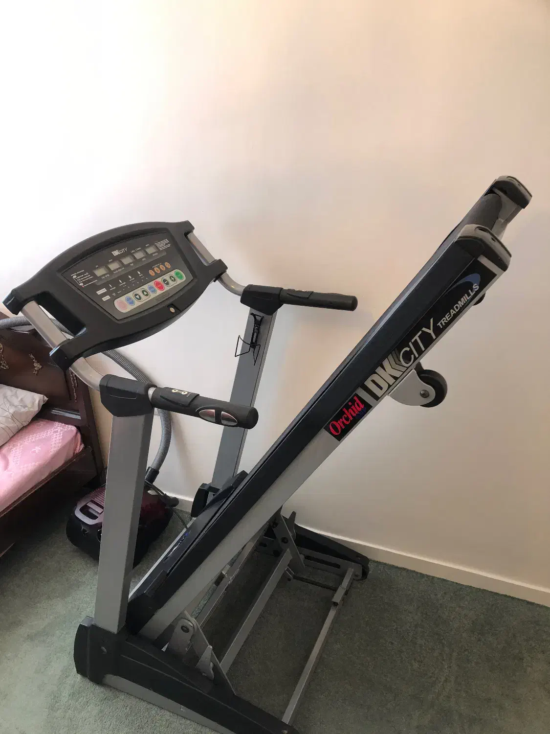 اجاق گاز و فر ، تردمیل حرفه ای ، تخت خواب|تلویزیون و پروژکتور|تهران, ایوانک|دیوار