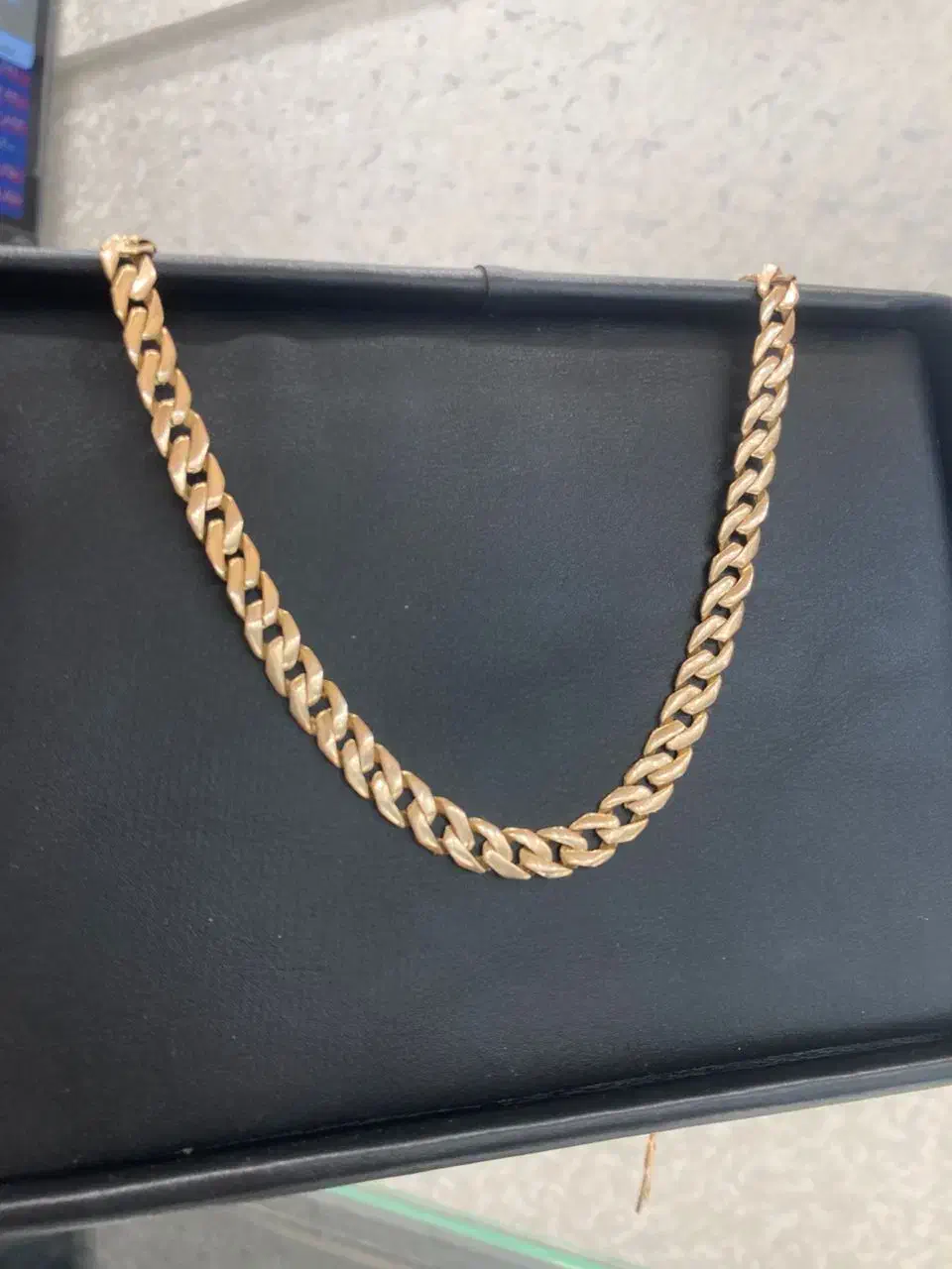 گردنبند و انگشتر فقط و فقط 2 درصد|جواهرات|تهران, صادقیه|دیوار