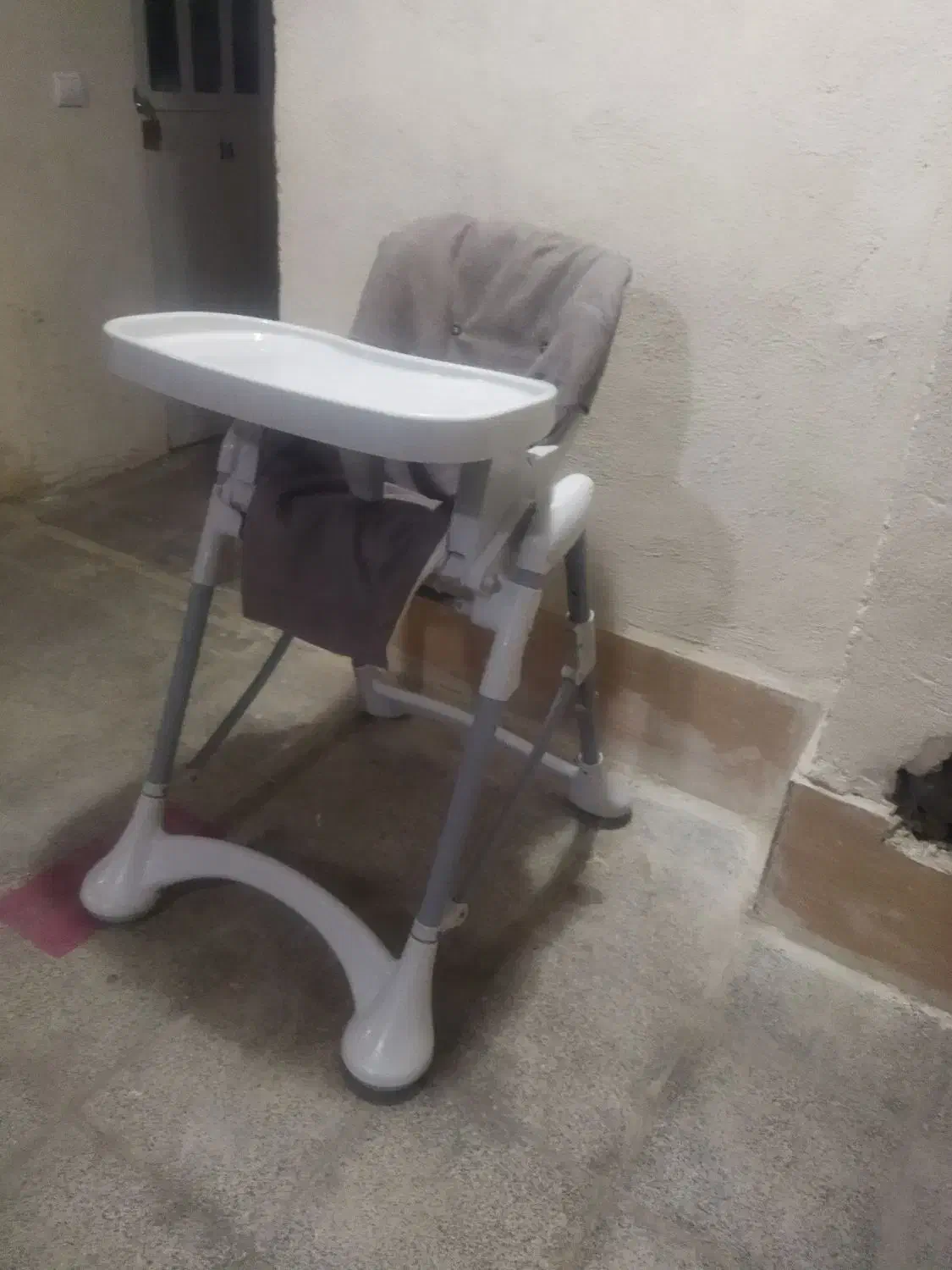 صندلی غذای بچه|تخت و صندلی بچه|همدان, |دیوار